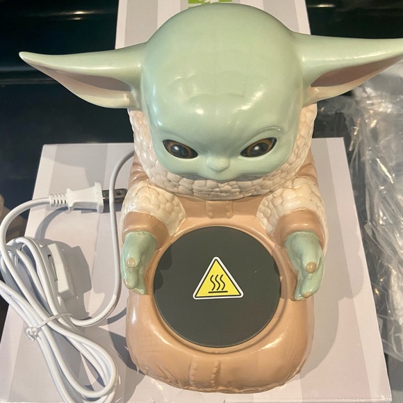The Child SCENTSY Home Decor Plug In Wax Bar Candle Warmer Star Wars Yoda NEW - Picture 14 of 16